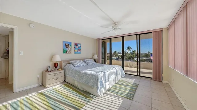 $1,375,000 | 5300 Ocean Boulevard, Unit 301, Sarasota, FL 34242