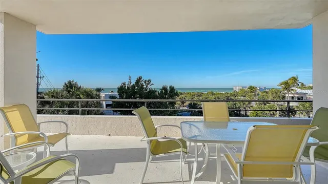 $1,375,000 | 5300 Ocean Boulevard, Unit 301, Sarasota, FL 34242