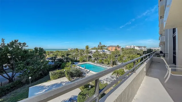 $1,375,000 | 5300 Ocean Boulevard, Unit 301, Sarasota, FL 34242