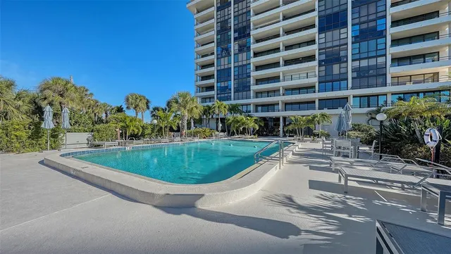 $1,375,000 | 5300 Ocean Boulevard, Unit 301, Sarasota, FL 34242