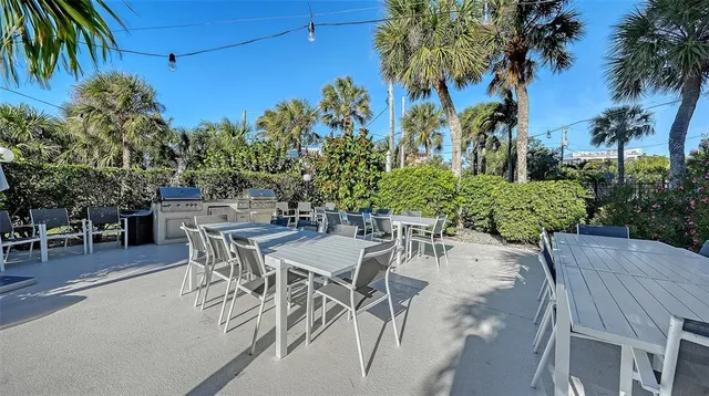 $1,375,000 | 5300 Ocean Boulevard, Unit 301, Sarasota, FL 34242