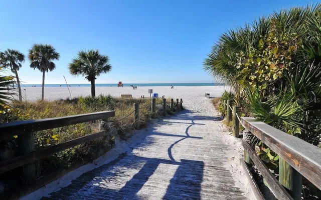 $1,375,000 | 5300 Ocean Boulevard, Unit 301, Sarasota, FL 34242