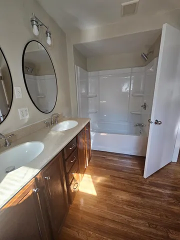 $215,000 | 1704 1st Avenue Southeast, Austin, MN 55912