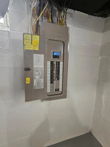 $215,000 | 1704 1st Avenue Southeast, Austin, MN 55912