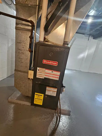 $215,000 | 1704 1st Avenue Southeast, Austin, MN 55912