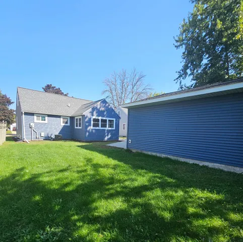 $215,000 | 1704 1st Avenue Southeast, Austin, MN 55912