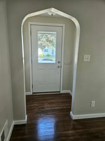 $215,000 | 1704 1st Avenue Southeast, Austin, MN 55912