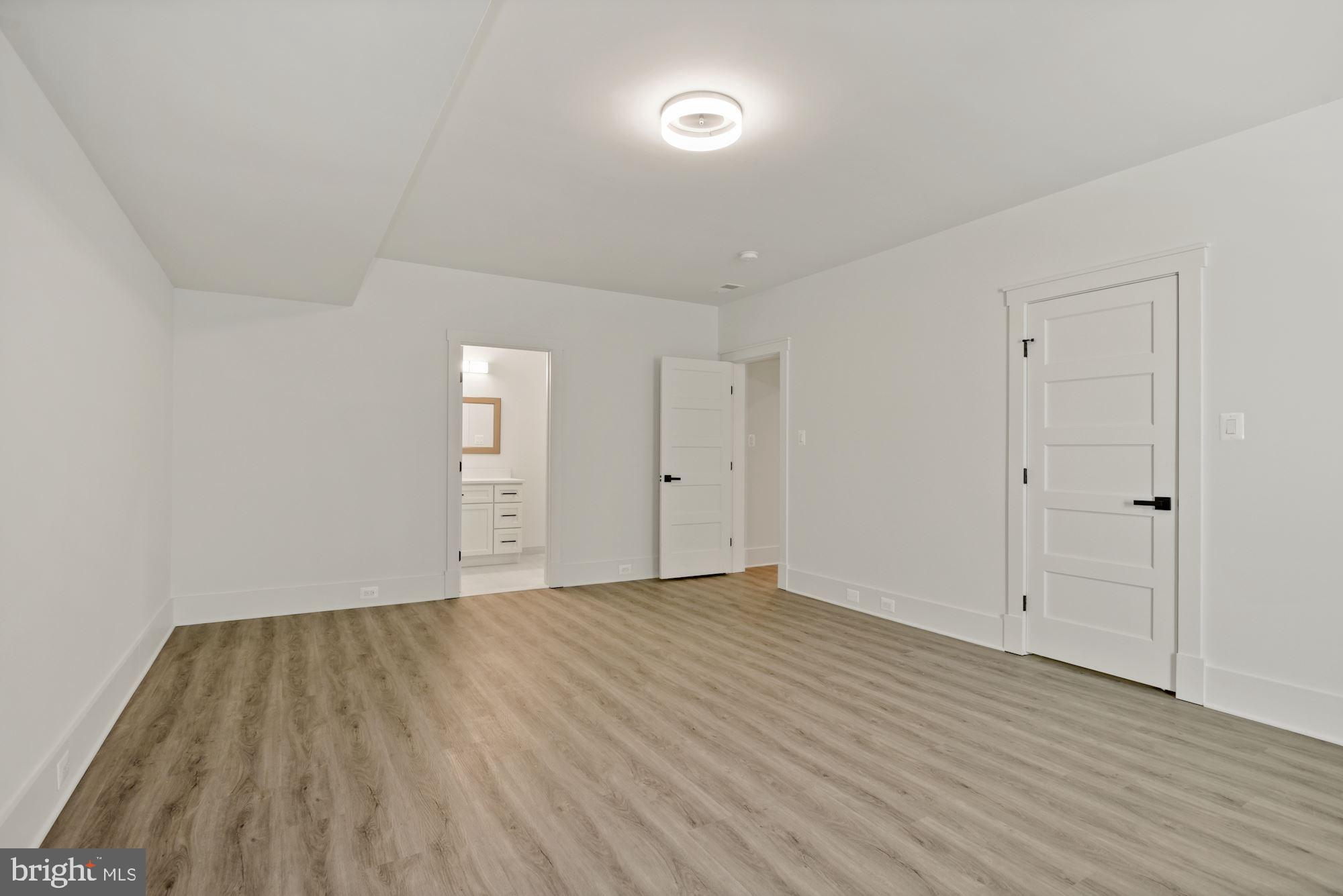 6709 Old Chesterbrook Road McLean, VA 22101 - Photo 29 of 45