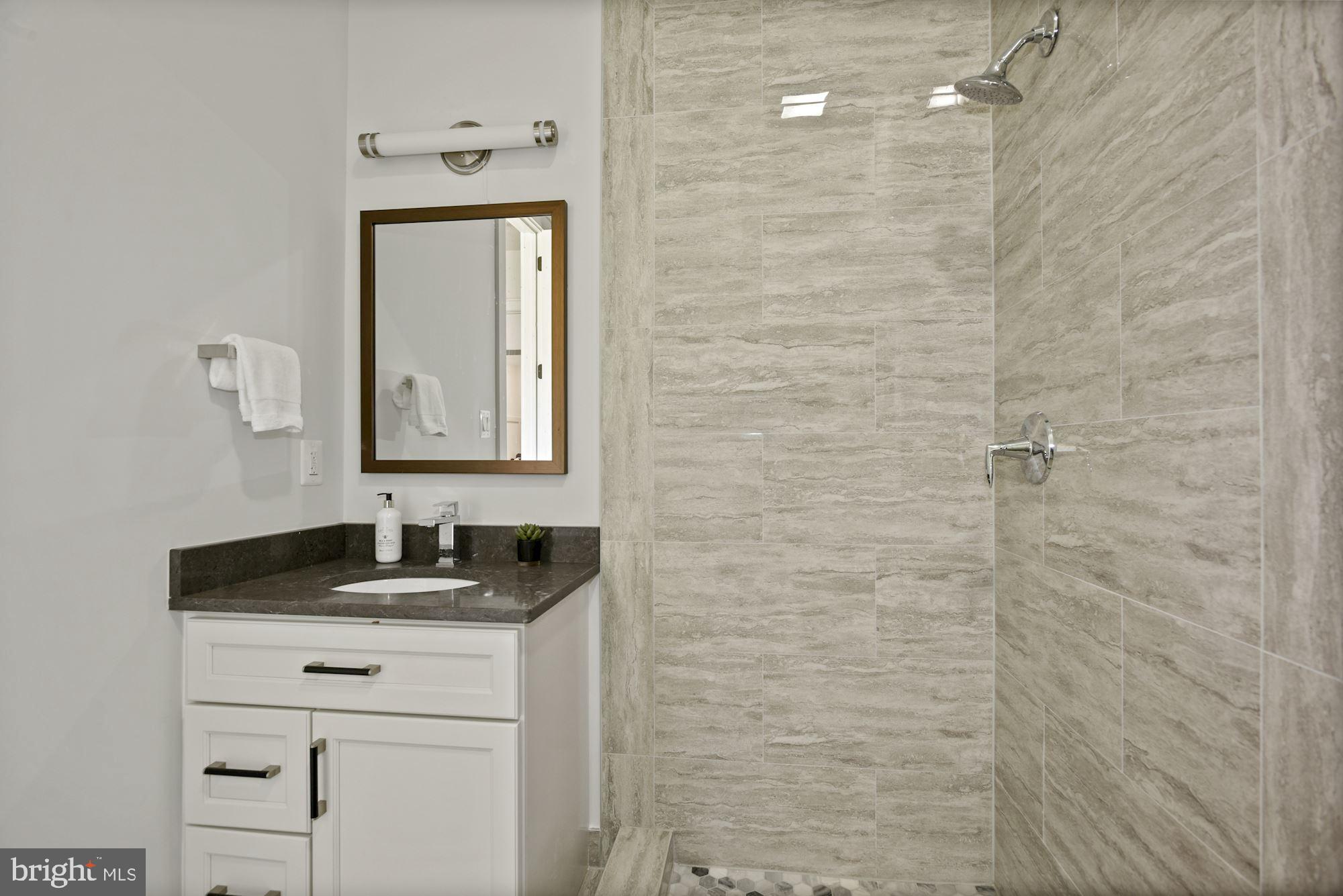 6709 Old Chesterbrook Road McLean, VA 22101 - Photo 7 of 45