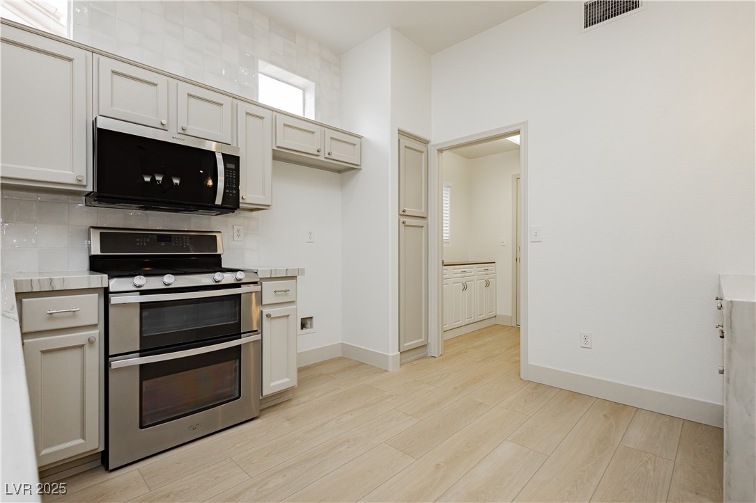 10309 Georgetown Place Las Vegas, NV 89134 - Photo 22 of 42 Stainless Steel Double Oven Range
