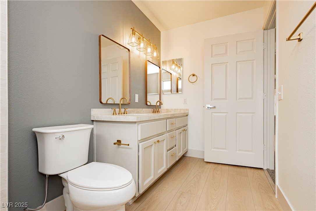 10309 Georgetown Place Las Vegas, NV 89134 - Photo 27 of 42 Elegant Gold trim