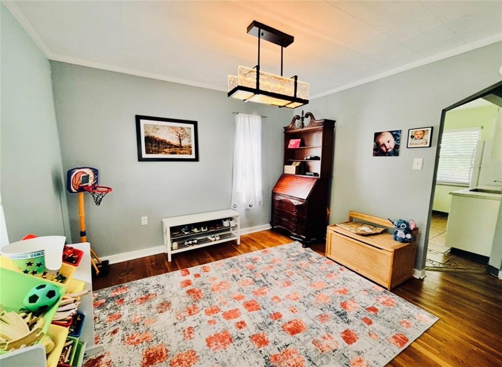 1376 Hamilton Road Pittsburgh, PA 15234 - Photo 2 of 24 Gallery Image 2