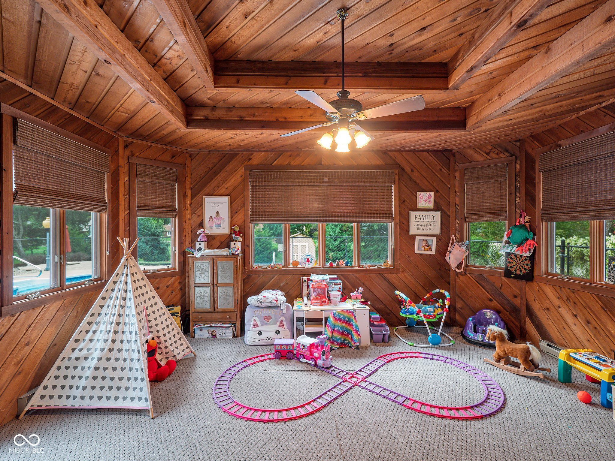 694 Valley Way Road Greenwood, IN 46142 - Photo 15 of 28 Gallery Image 15