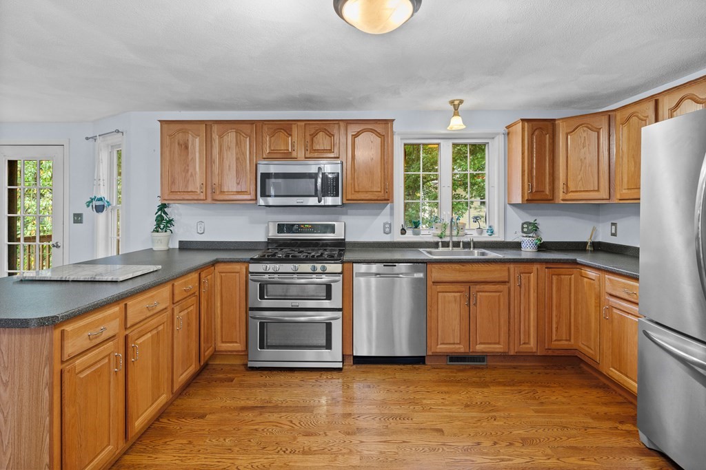 20 Oregon Road Tewksbury, MA 01876 - Photo 11 of 35 Gallery Image 11