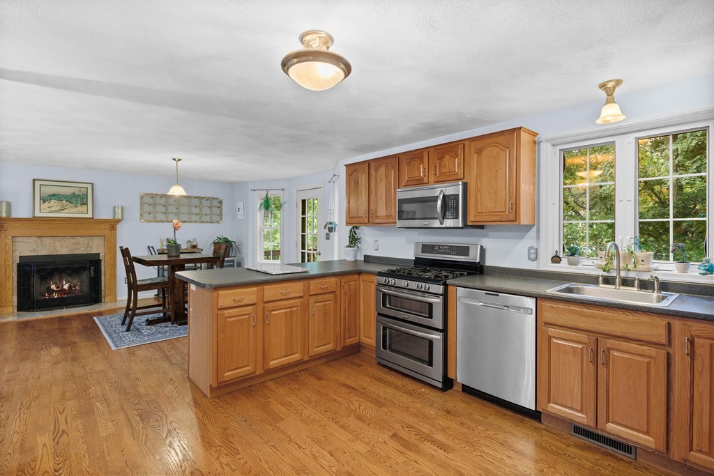 20 Oregon Road Tewksbury, MA 01876 - Photo 12 of 35 Gallery Image 12