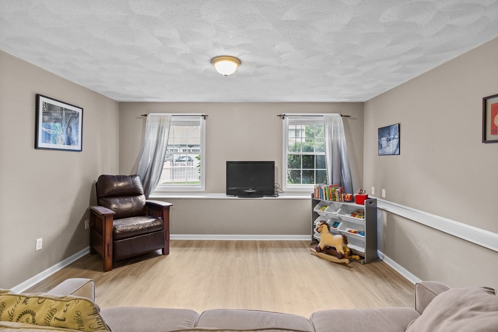 20 Oregon Road Tewksbury, MA 01876 - Photo 27 of 35 Gallery Image 27