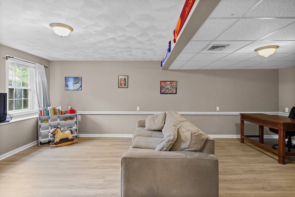 20 Oregon Road Tewksbury, MA 01876 - Photo 29 of 35 Gallery Image 29
