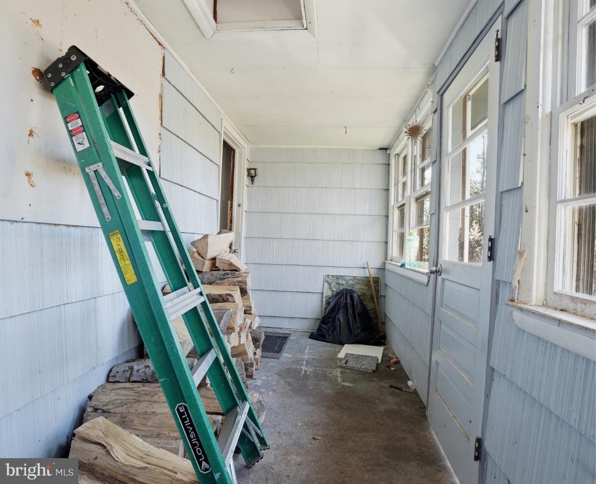 103 Ceramic Drive Newfoundland, PA 18445 - Photo 8 of 35 a view of an entryway with a floor