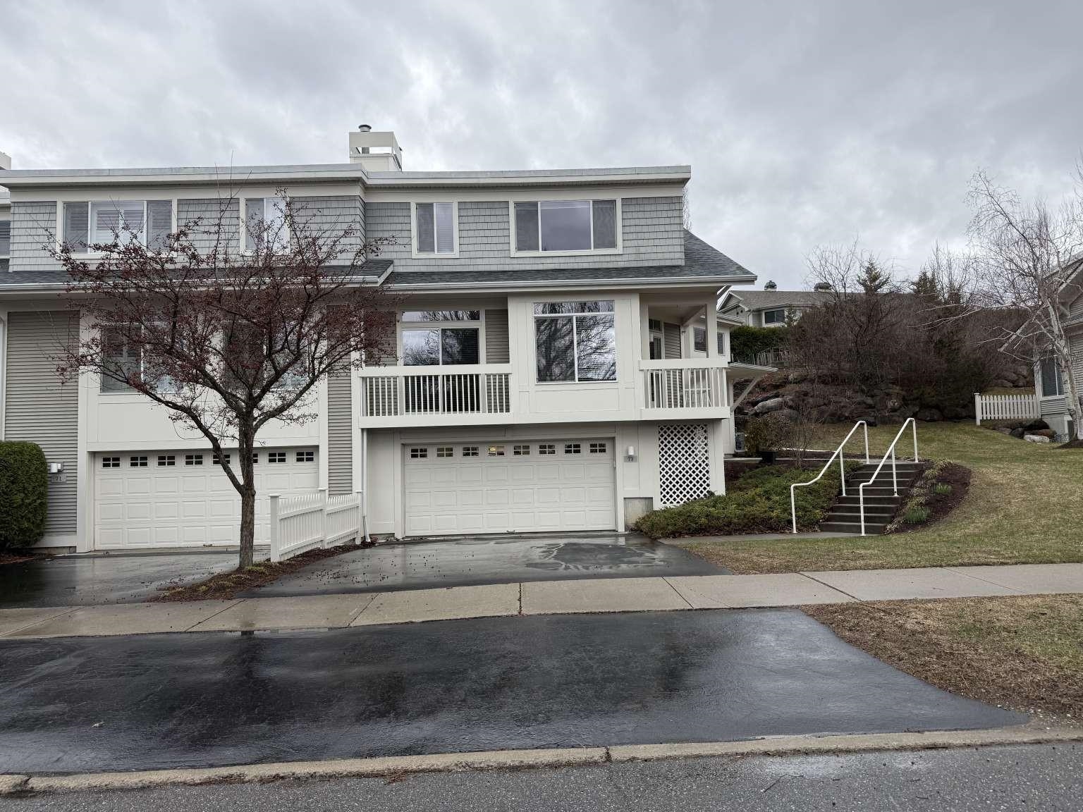 73 Park Road South Burlington, VT 05403 - Photo 2 of 20