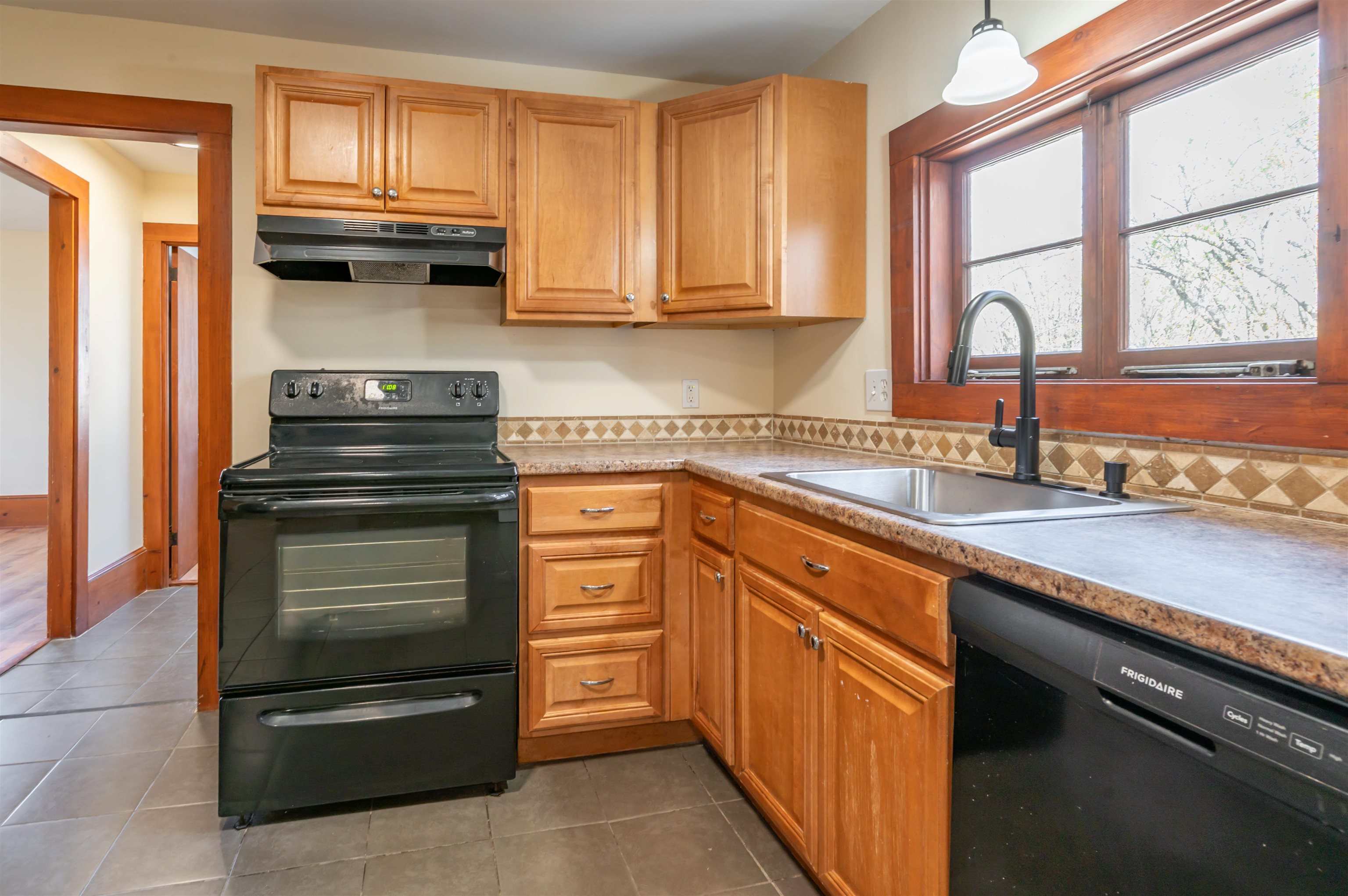 5 Loop Road Merrimack, NH 03054 - Photo 8 of 29 Gallery Image 8