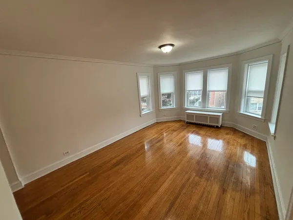 $1,450 | 2216 West Thome Avenue, Unit 3A, Chicago, IL 60659