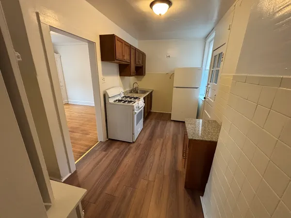 $1,450 | 2216 West Thome Avenue, Unit 3A, Chicago, IL 60659
