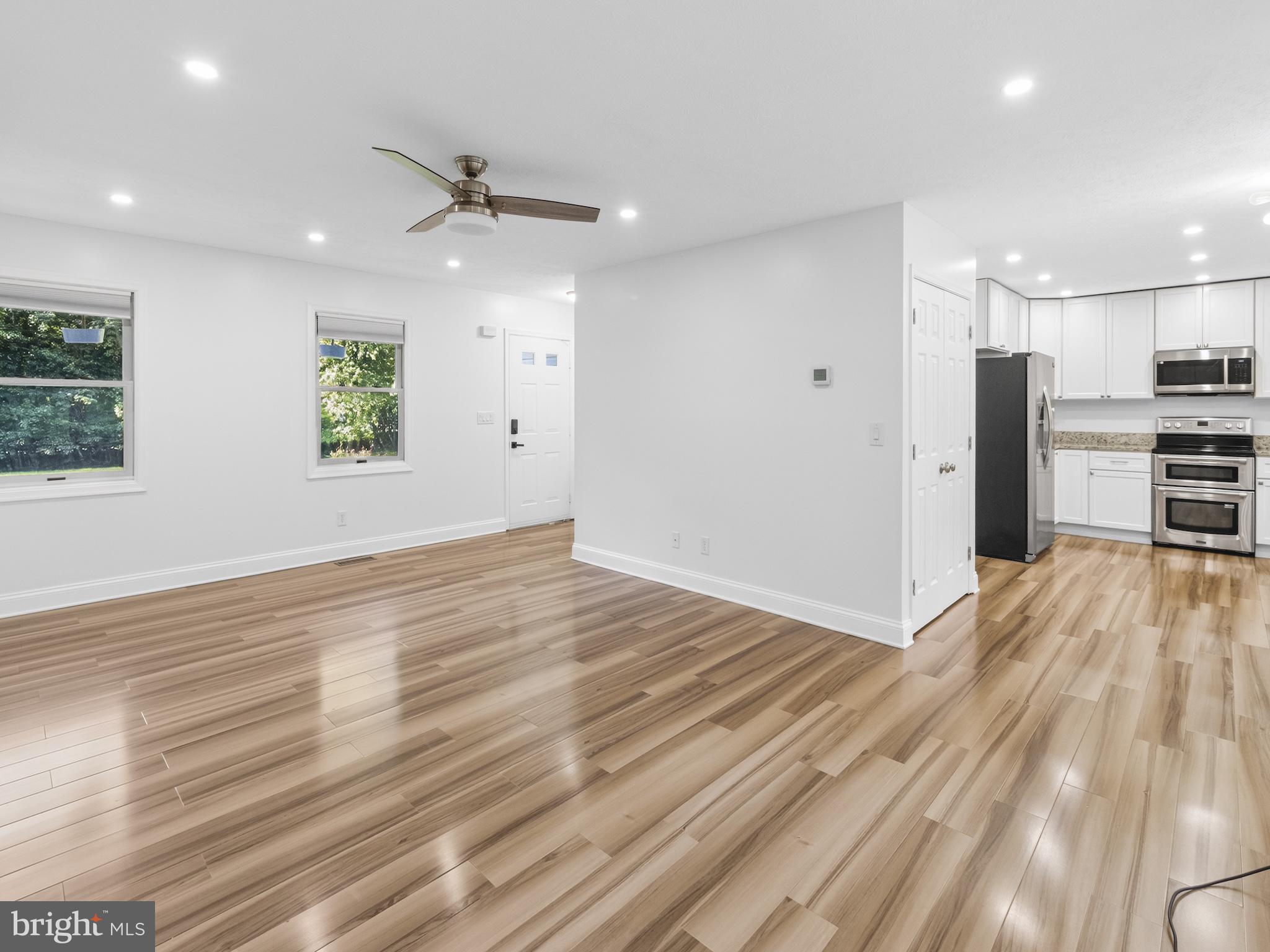 43439 Little Cliffs Road Hollywood, MD 20636 - Photo 6 of 29 Gallery Image 6