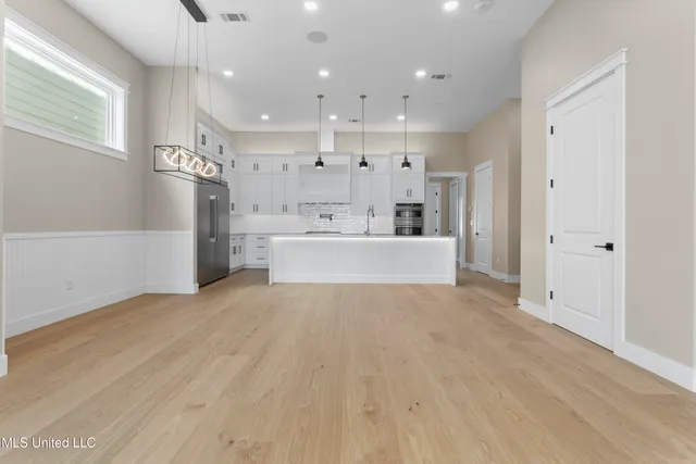 $1,580,000 | 1852 Beach Boulevard, Biloxi, MS 39531