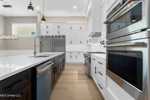 $1,580,000 | 1852 Beach Boulevard, Biloxi, MS 39531