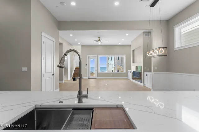 $1,580,000 | 1852 Beach Boulevard, Biloxi, MS 39531