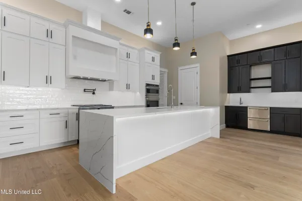 $1,580,000 | 1852 Beach Boulevard, Biloxi, MS 39531