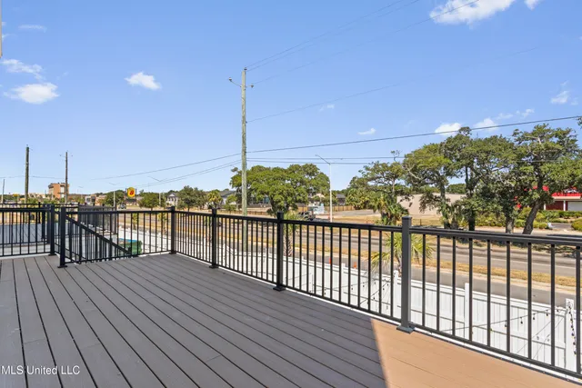 $1,580,000 | 1852 Beach Boulevard, Biloxi, MS 39531