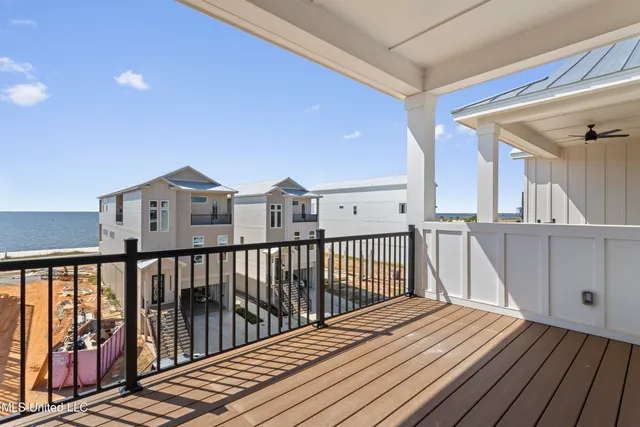 $1,580,000 | 1852 Beach Boulevard, Biloxi, MS 39531