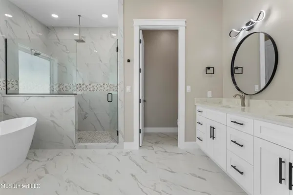 $1,580,000 | 1852 Beach Boulevard, Biloxi, MS 39531