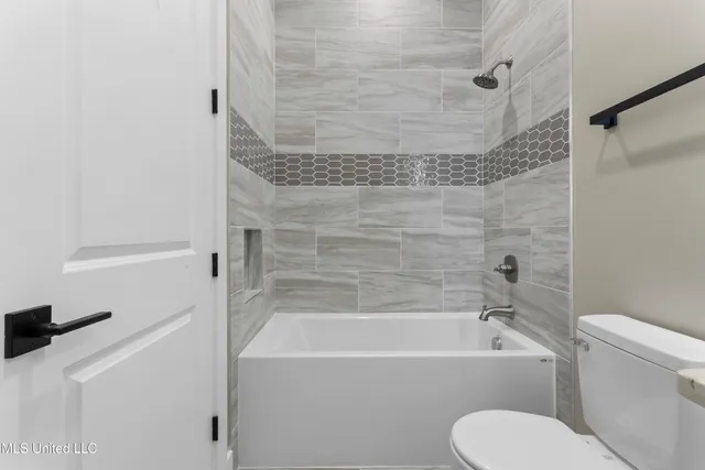 $1,580,000 | 1852 Beach Boulevard, Biloxi, MS 39531