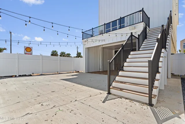 $1,580,000 | 1852 Beach Boulevard, Biloxi, MS 39531