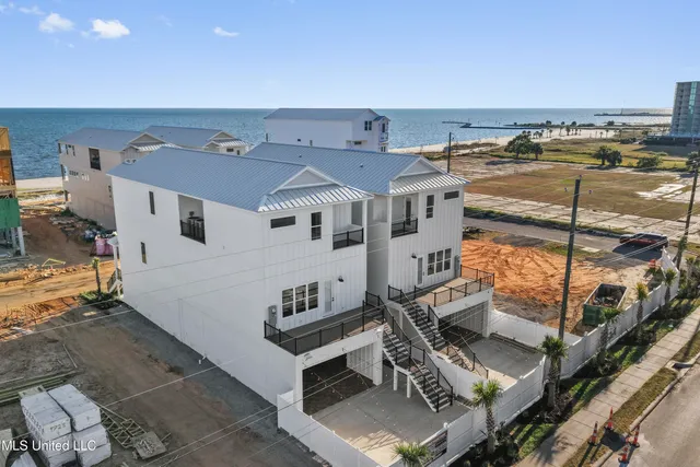 $1,580,000 | 1852 Beach Boulevard, Biloxi, MS 39531