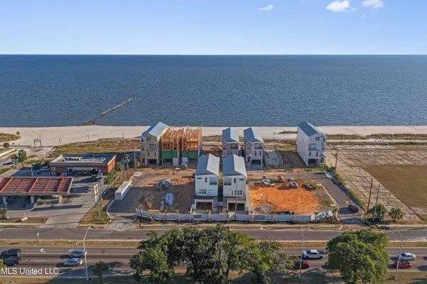 $1,580,000 | 1852 Beach Boulevard, Biloxi, MS 39531