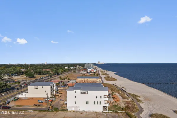 $1,580,000 | 1852 Beach Boulevard, Biloxi, MS 39531
