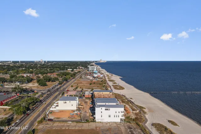 $1,580,000 | 1852 Beach Boulevard, Biloxi, MS 39531