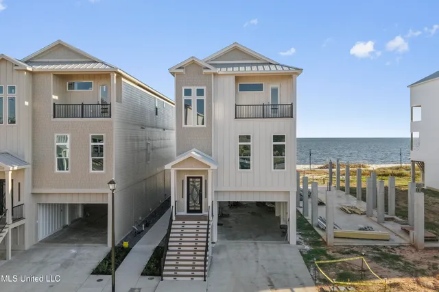 $1,580,000 | 1852 Beach Boulevard, Biloxi, MS 39531