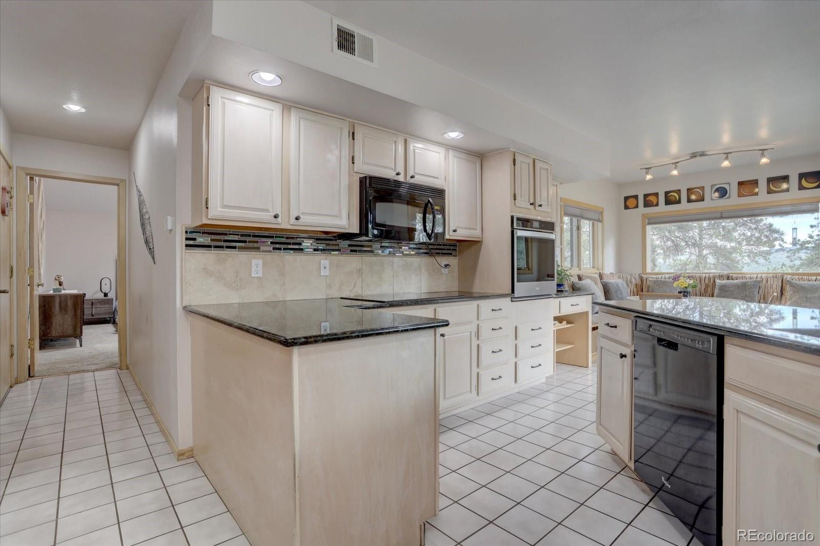 13662 Douglass Ranch Drive Pine, CO 80470 - Photo 17 of 40