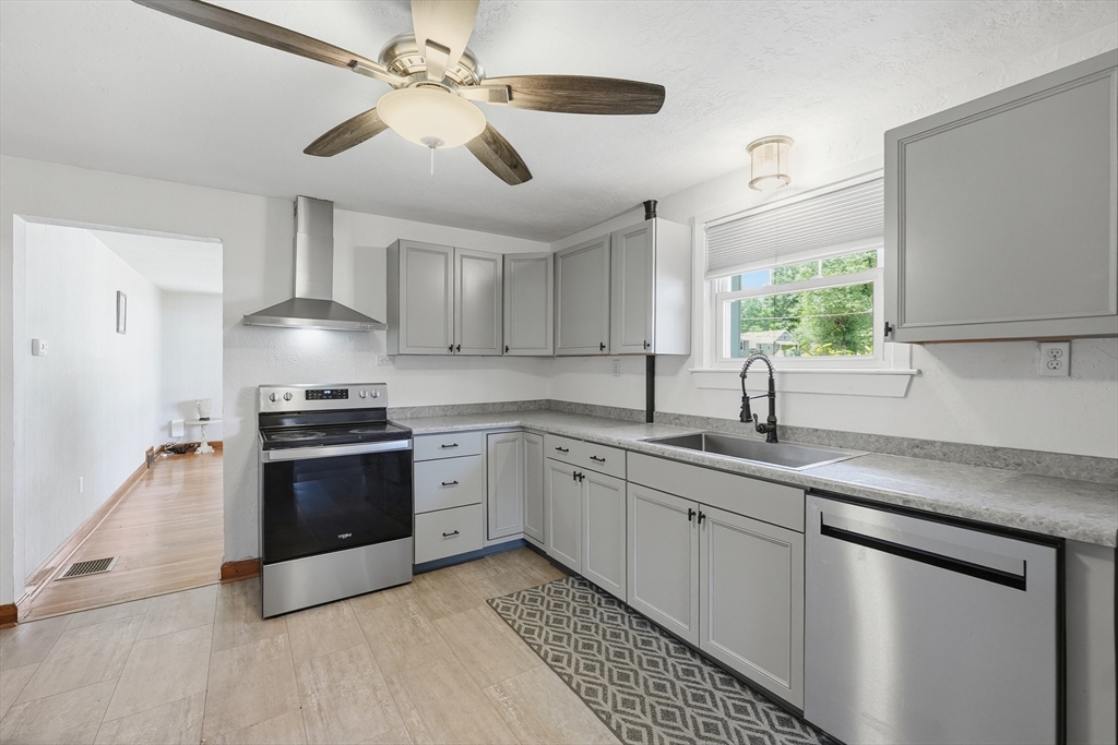 88 Roy Street Ludlow, MA 01056 - Photo 11 of 36
