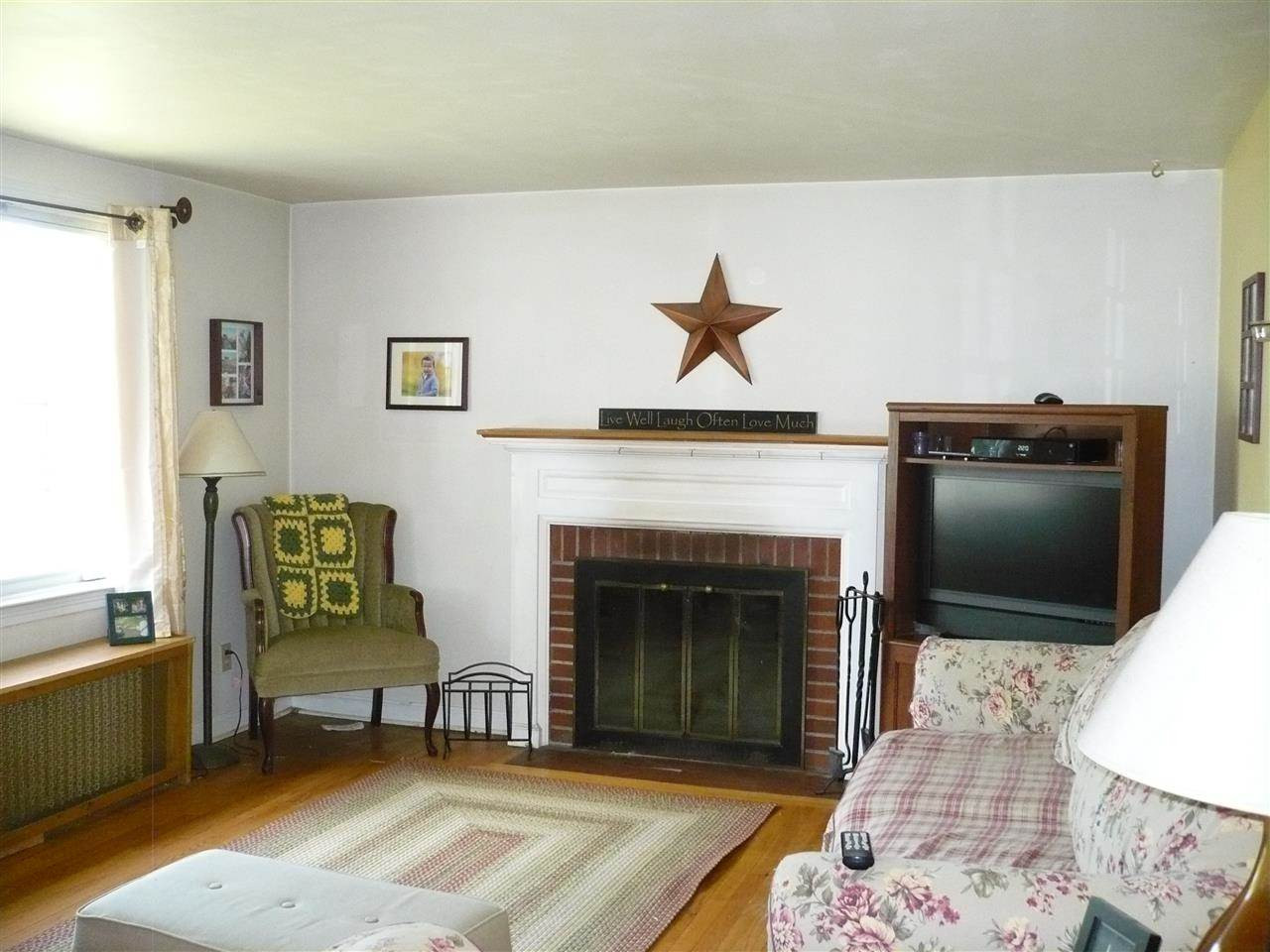 31 Rapple Drive Colonie, NY 12205 - Photo 8 of 25 Photo 8