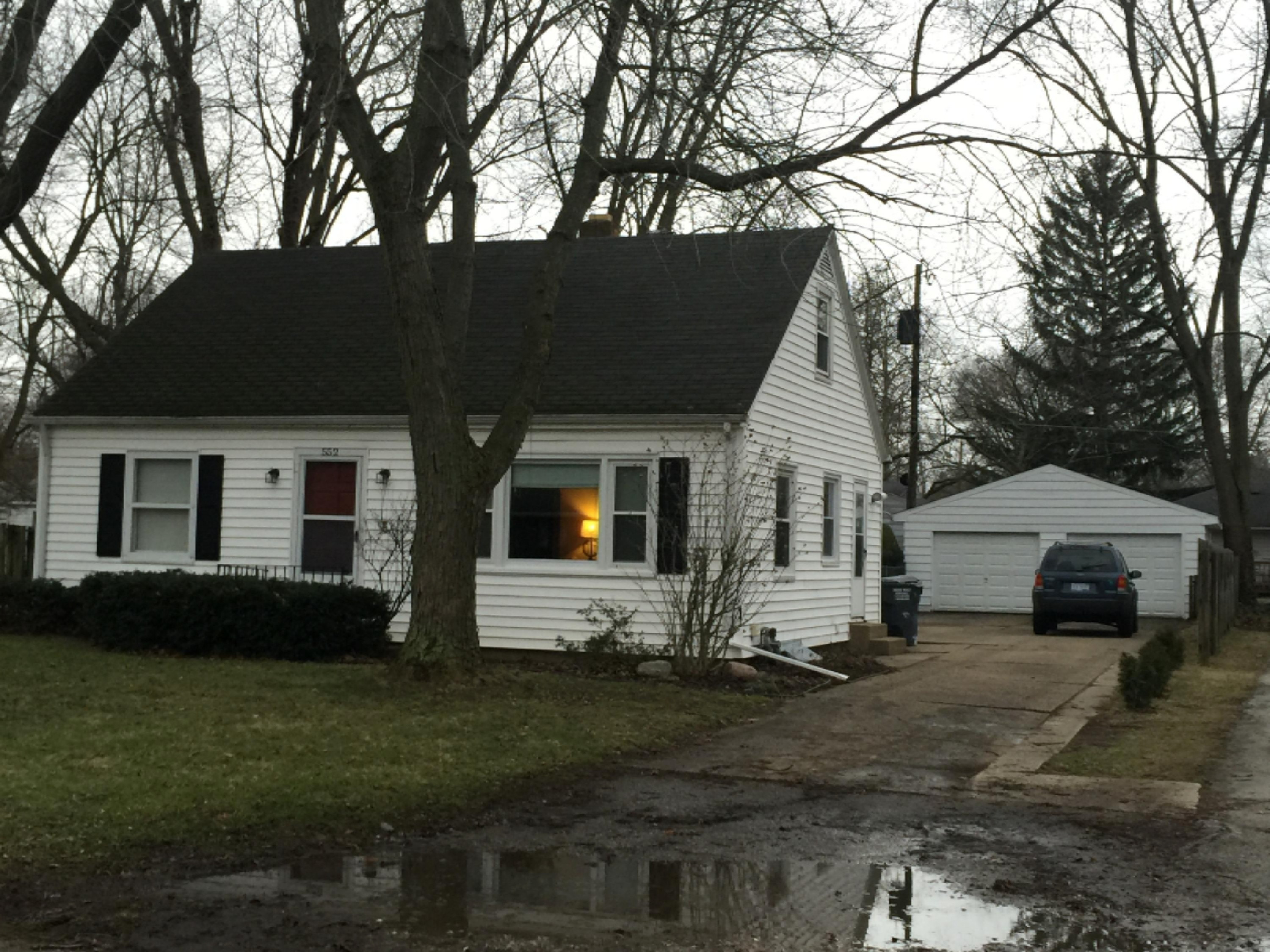 552 South Ottawa Road Benton Harbor, MI 49022 - Photo 1 of 26 IMG_4110