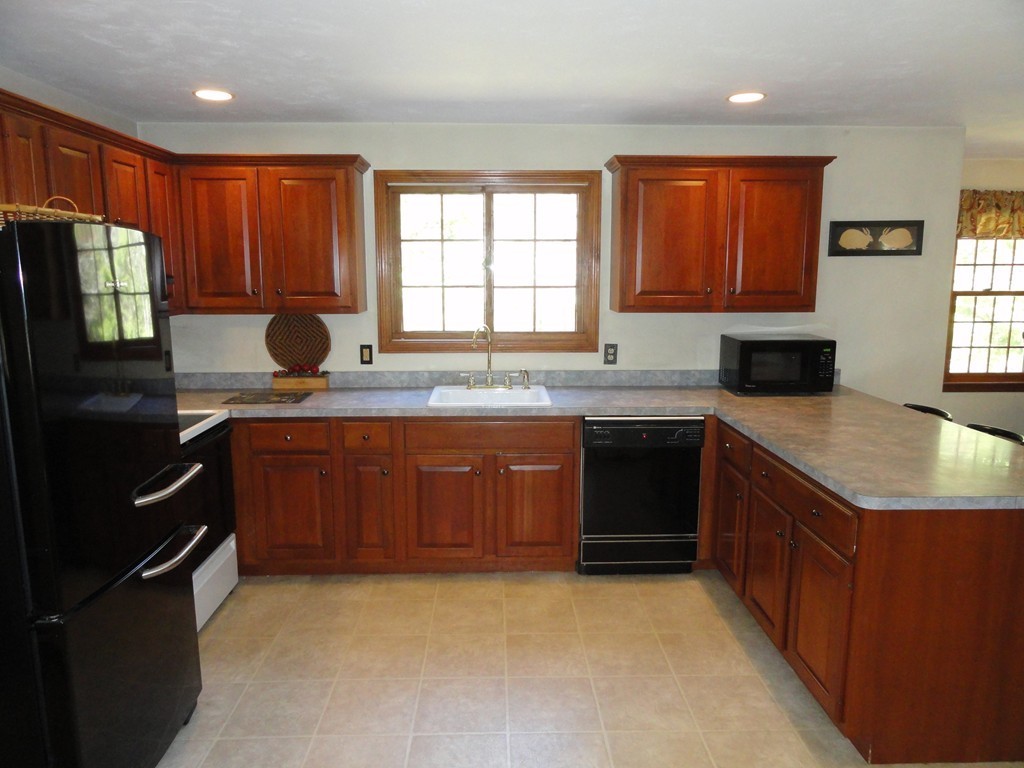 1 Britney Drive Rutland, MA 01543 - Photo 7 of 25 Gallery Image 7