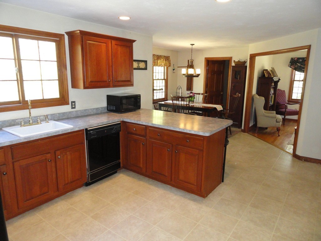 1 Britney Drive Rutland, MA 01543 - Photo 8 of 25 Gallery Image 8