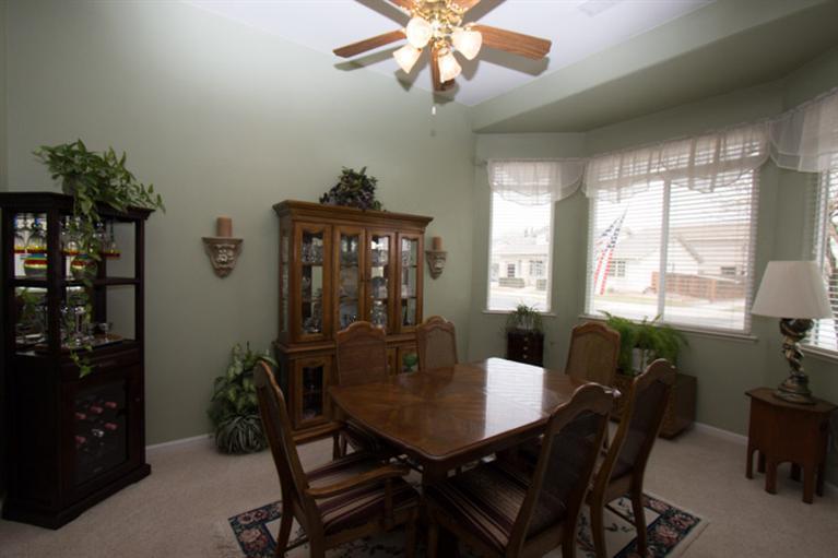 741 South Apple Avenue Reedley, CA 93654 - Photo 12 of 35 Gallery Image 12