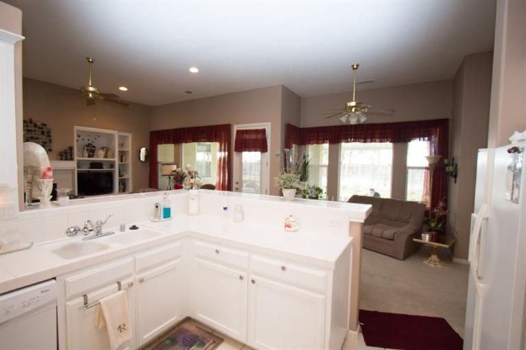 741 South Apple Avenue Reedley, CA 93654 - Photo 14 of 35 Gallery Image 14