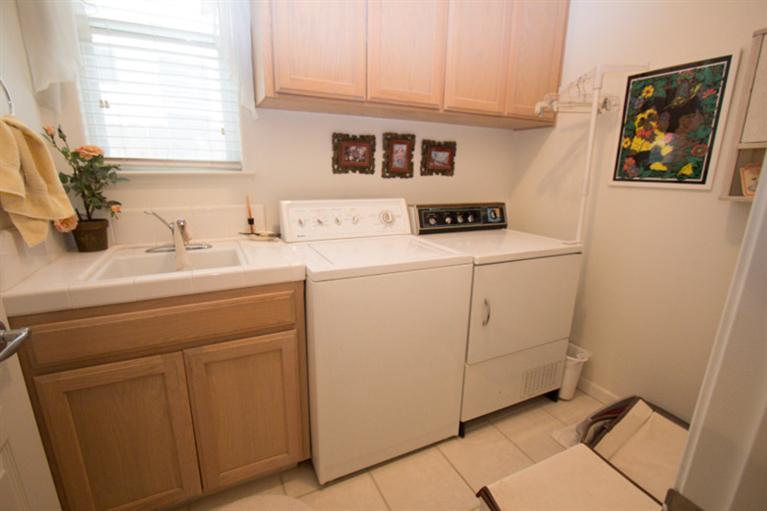 741 South Apple Avenue Reedley, CA 93654 - Photo 29 of 35 Gallery Image 29